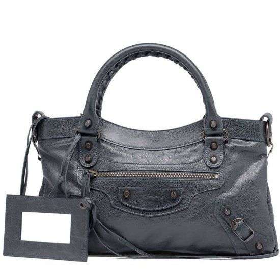 PrettyPsychoThings grigio psicologia dei colori balenciaga